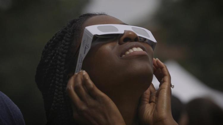 watching the 2017 solar eclipse 