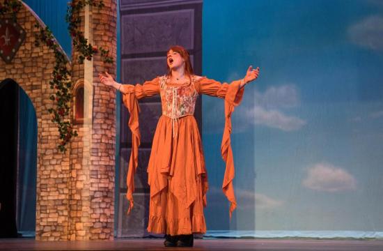 Vaysia Knust performs with Mizzou's Show-Me Opera.